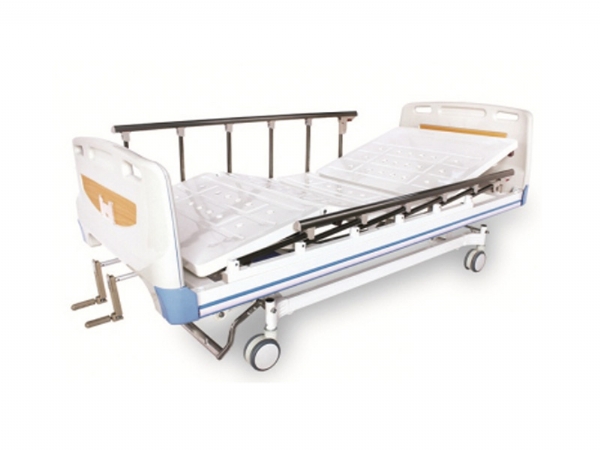 B4 雙搖搖護理床(中控剎車)