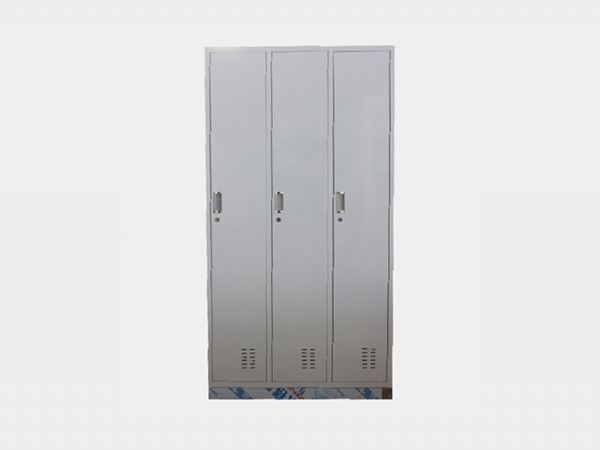 C8 不銹鋼做三門(mén)更衣柜